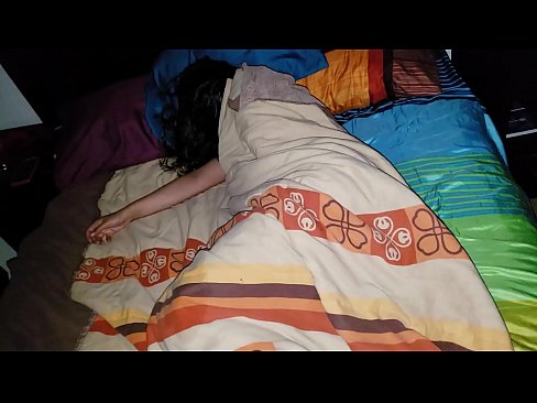 ❤️ 繼子在他年輕的繼母睡覺時責備她。 肛色情 在 zh-tw.oldsex.ru
